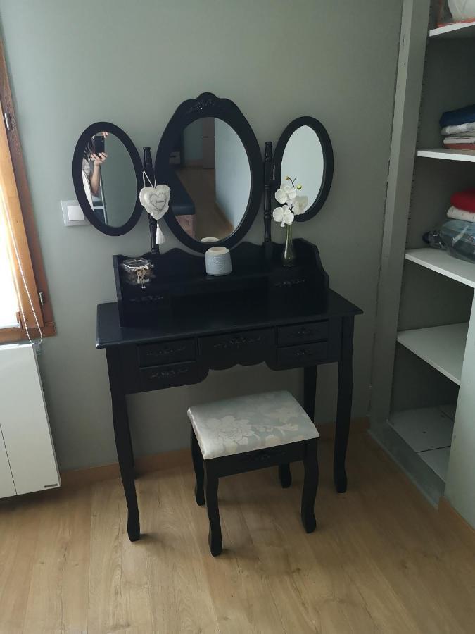 Appartement Meuble Tout Confort Scionzier Exteriér fotografie